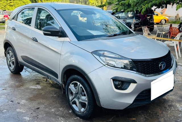 https://images10.gaadi.com/usedcar_image/4577318/original/processed_ef43bdc9-c547-4a7a-996b-995fbe7bd2d2.jpg?imwidth=6400