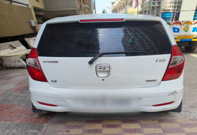 https://images10.gaadi.com/usedcar_image/4577333/original/2b435dbf-d790-43b5-afe4-bb71370c86e9.?imwidth=6400