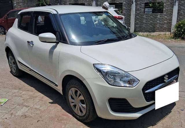 https://images10.gaadi.com/usedcar_image/4577335/original/processed_8ebaf3696424a3bb50598cc02b3c95be.jpg?imwidth=6401