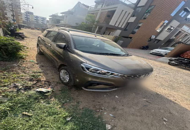 https://images10.gaadi.com/usedcar_image/4577345/original/397de26a-4c08-4e47-8951-15e6b476ff52.?imwidth=6402