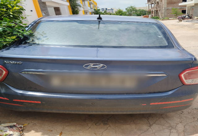 https://images10.gaadi.com/usedcar_image/4577381/original/2b7bfbe8-5291-482d-95d5-0cf566843871.?imwidth=6400