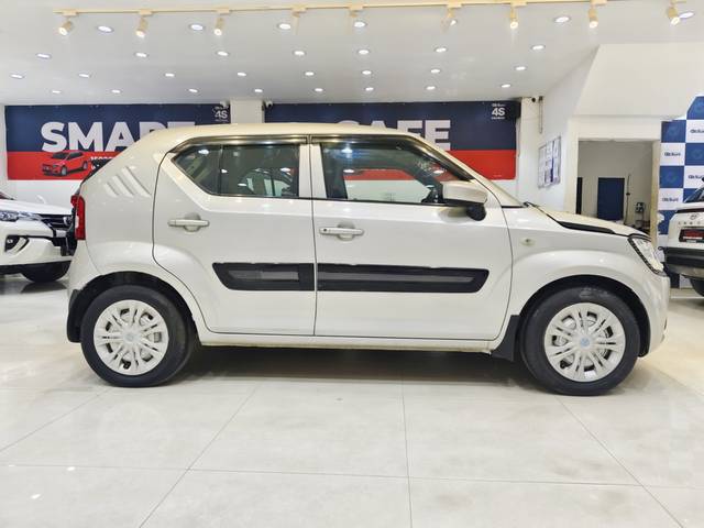 https://images10.gaadi.com/usedcar_image/4577399/original/b90d68b300cecb23c391ceafbcbaf43d.jpg?imwidth=6401
