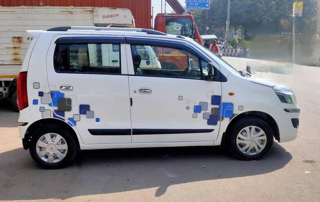 https://images10.gaadi.com/usedcar_image/4577404/original/processed_919b38e8a09a80d3804c776a41999245.jpg?imwidth=6401