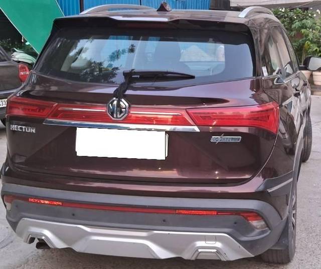 https://images10.gaadi.com/usedcar_image/4577406/original/processed_processed_38aa1486-fd7f-4006-9454-c06cd3de8062.jpg?imwidth=6401