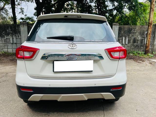 https://images10.gaadi.com/usedcar_image/4577419/original/processed_d0798a09d7747642cdf8f05406d5d888.jpg?imwidth=6402
