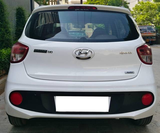 https://images10.gaadi.com/usedcar_image/4577422/original/processed_cda78037-c031-4e45-b21e-a18383f293db.jpg?imwidth=6402