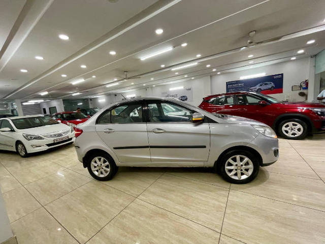 https://images10.gaadi.com/usedcar_image/4577429/original/processed_17c3c925b5db530309da53a8dca50235.png?imwidth=6401