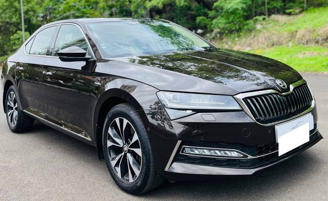 https://images10.gaadi.com/usedcar_image/4577432/original/processed_70d60fcc74cdc883e9024ac2a2ce3ad7.jpeg?imwidth=6400