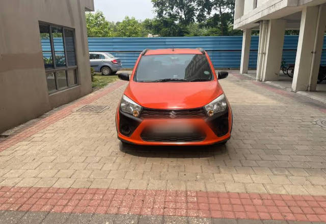 https://images10.gaadi.com/usedcar_image/4577452/original/35144d2d-b94b-41ac-b1c7-82a78738ef31.?imwidth=6402