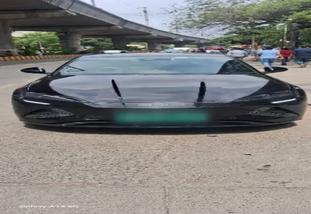 https://images10.gaadi.com/usedcar_image/4577463/original/47f78750-ebf1-4234-86ca-8cd6b0133bdb.?imwidth=6400