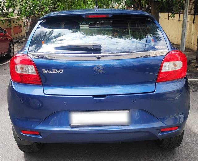 https://images10.gaadi.com/usedcar_image/4577504/original/processed_f38921065199cab74e764bd7260d3c5d.jpg?imwidth=6401