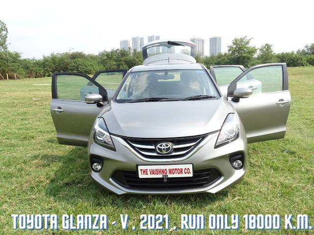 https://images10.gaadi.com/usedcar_image/4577509/original/f9cedde6d3db3ebeb73e562790ffae52.jpeg?imwidth=6400