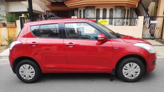 https://images10.gaadi.com/usedcar_image/4577512/original/processed_b0cde49441e3f4a6b24c88fe45a755c5.jpg?imwidth=6401