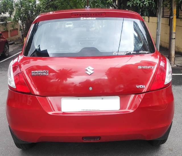 https://images10.gaadi.com/usedcar_image/4577512/original/processed_b3c2cfae87ae5fd42d1f57263a4cf76f.jpg?imwidth=6402