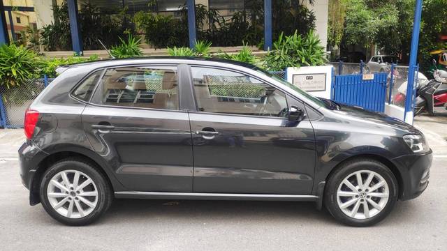 https://images10.gaadi.com/usedcar_image/4577516/original/processed_95a194872d293743184b583f60f7375e.jpg?imwidth=6401
