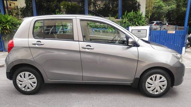 https://images10.gaadi.com/usedcar_image/4577520/original/processed_c10fa22ba2c1fbc914503d91c2da964b.jpg?imwidth=6401