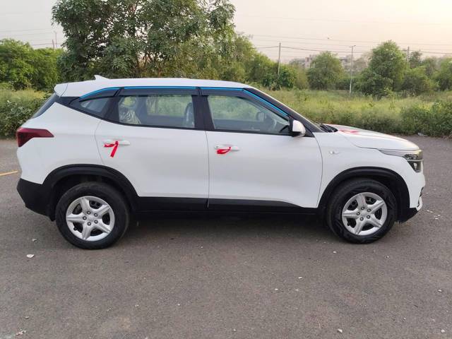 https://images10.gaadi.com/usedcar_image/4577547/original/processed_ac5c809c983c02d44f39f6894661a94e.jpg?imwidth=6401