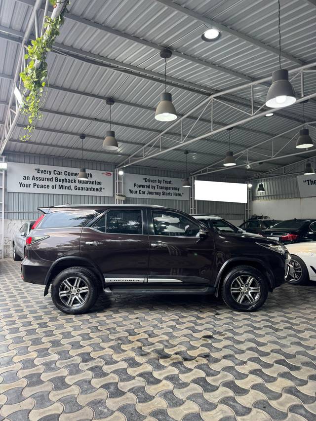 https://images10.gaadi.com/usedcar_image/4577559/original/processed_e50b21b1f6d73b42f0948dcf8f1cbcdc.jpg?imwidth=6401
