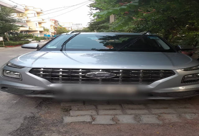 https://images10.gaadi.com/usedcar_image/4577611/original/3b6ec100-80d9-436b-9b97-59bce7a2882c.?imwidth=6400