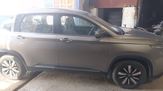 https://images10.gaadi.com/usedcar_image/4577612/original/4ea110f4-521d-4ec5-b53a-f68251b3965b.jpg?imwidth=6401