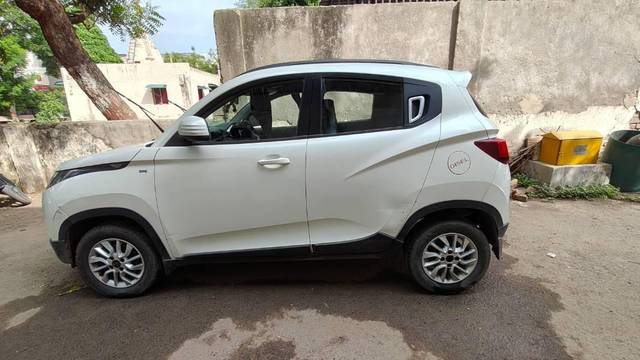 https://images10.gaadi.com/usedcar_image/4577622/original/processed_1e1bbdf9-104f-425e-ab66-67414dfd247e.jpg?imwidth=6402