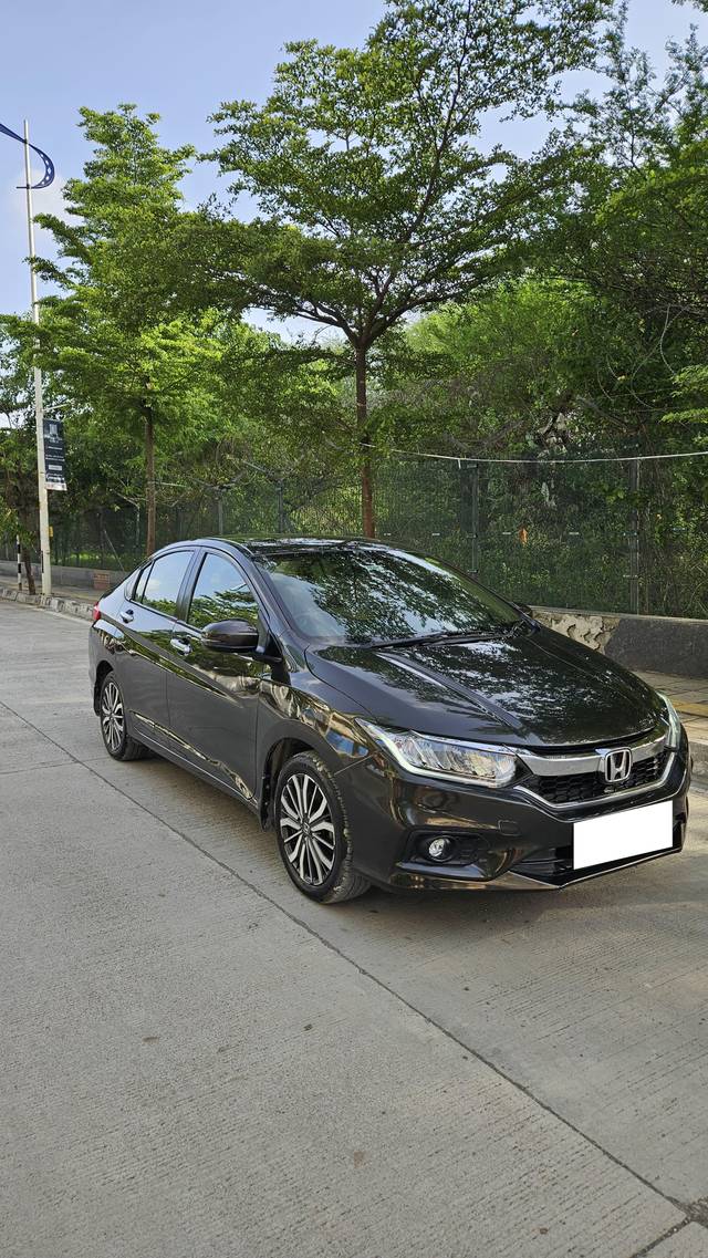 https://images10.gaadi.com/usedcar_image/4577642/original/processed_003248c1d1d5508c5b5899260b4bc186.jpg?imwidth=6400