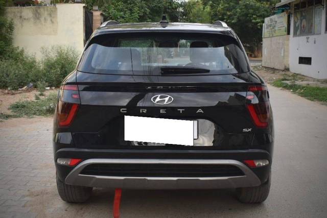 https://images10.gaadi.com/usedcar_image/4577643/original/processed_afe3418292628c31ae7312fe798bd8db.jpg?imwidth=6402