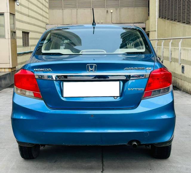 https://images10.gaadi.com/usedcar_image/4577646/original/processed_a2c215ba7633c13b18f4686f5f5620e0.jpg?imwidth=6401