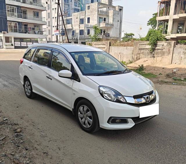 https://images10.gaadi.com/usedcar_image/4577650/original/processed_15c7c605975df68013c84517552f2c32.jpg?imwidth=6400