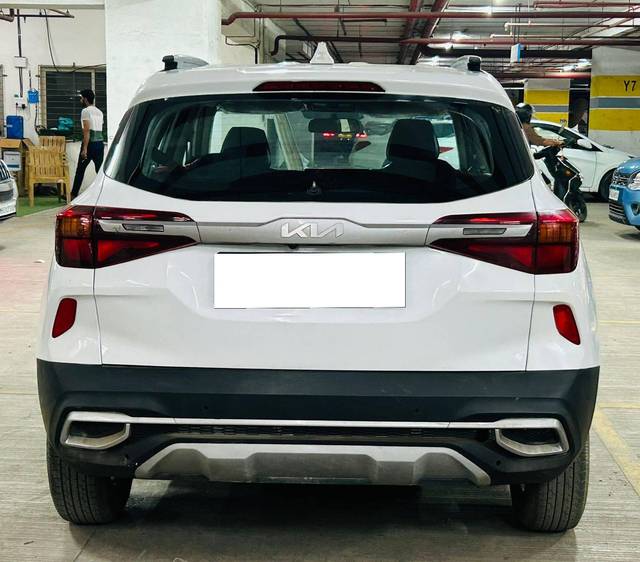 https://images10.gaadi.com/usedcar_image/4577652/original/processed_08d1a490e9cf4223a2612f205b2f4d39.jpg?imwidth=6401