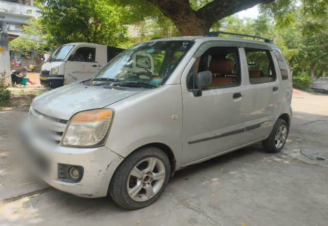 https://images10.gaadi.com/usedcar_image/4577667/original/a483557f-bd54-473e-b760-1e7d49373bb9.?imwidth=6400