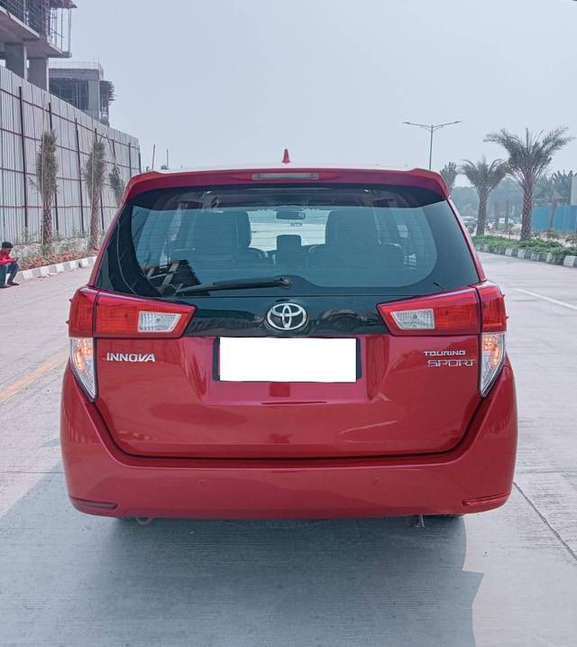 https://images10.gaadi.com/usedcar_image/4577682/original/processed_92f2a5bd3f94a2210b718f2578f9ff95.jpg?imwidth=6402