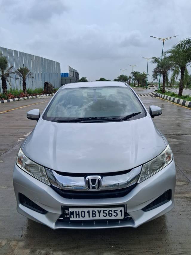 https://images10.gaadi.com/usedcar_image/4577694/original/5fe3e27f79b570c92c01baac10f86cb4.jpg?imwidth=6400