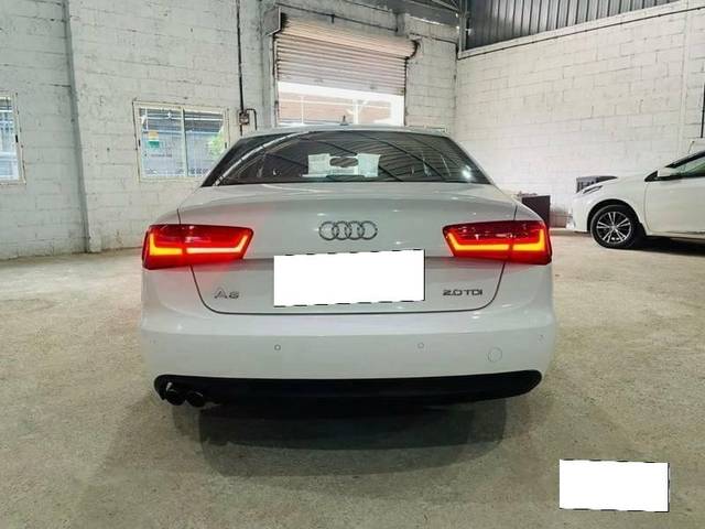 https://images10.gaadi.com/usedcar_image/4577705/original/processed_507de56bec2eda55987c04cdff5c234d.jpg?imwidth=6402