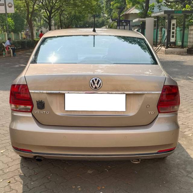 https://images10.gaadi.com/usedcar_image/4577708/original/processed_706821c7bf4f30c6ce845158e9ff90d8.jpg?imwidth=6402