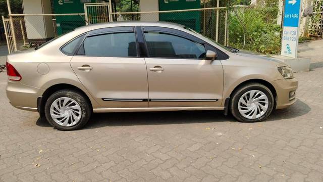 https://images10.gaadi.com/usedcar_image/4577708/original/processed_d78ac3a40fd4db8d380e637ea397ae49.jpg?imwidth=6401