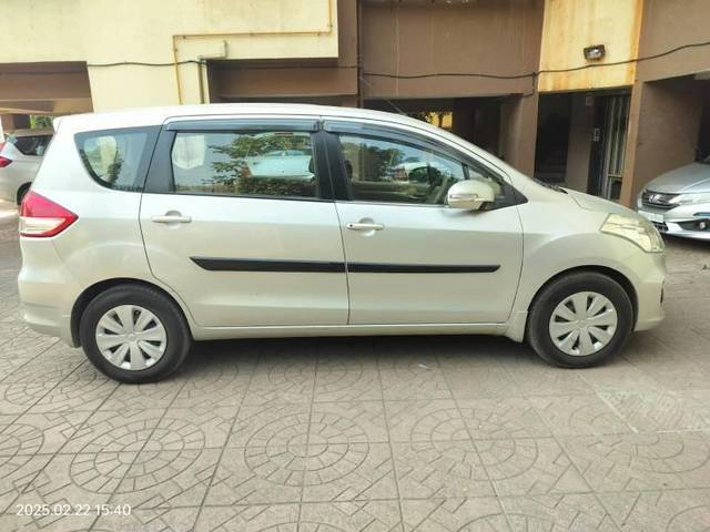 https://images10.gaadi.com/usedcar_image/4577733/original/processed_423a313a-9bd3-4211-a91a-4095acaefb3a.jpg?imwidth=6401