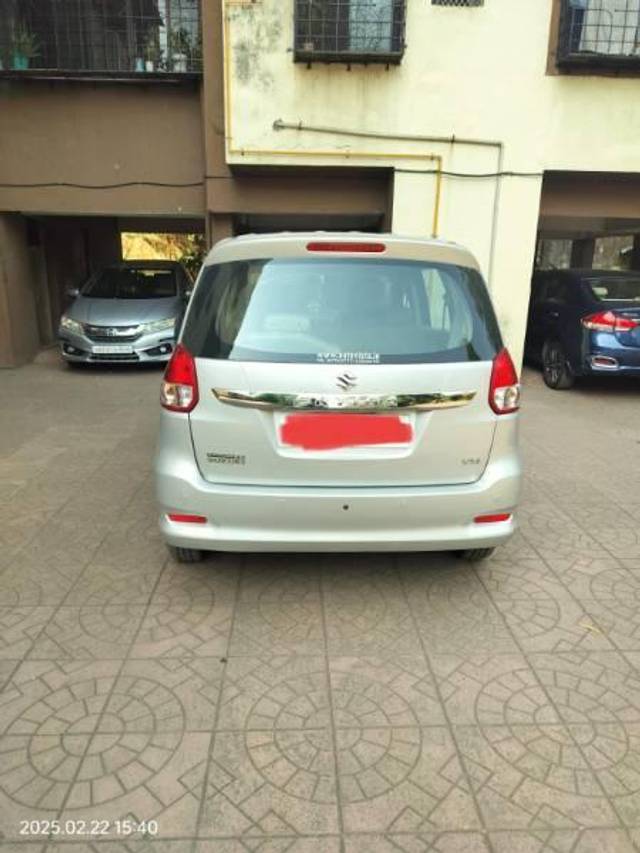 https://images10.gaadi.com/usedcar_image/4577733/original/processed_bf40477d-1e90-41f1-867a-a380a740785c.jpg?imwidth=6402