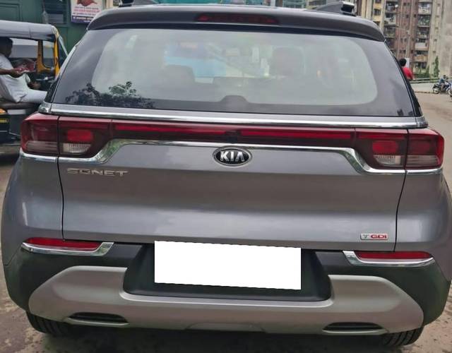 https://images10.gaadi.com/usedcar_image/4577753/original/processed_00448b912f5d03354c62f9bc9bec4431.jpg?imwidth=6402