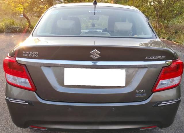 https://images10.gaadi.com/usedcar_image/4577768/original/processed_2b378c1282d825b530e96da0597f8d32.jpg?imwidth=6402