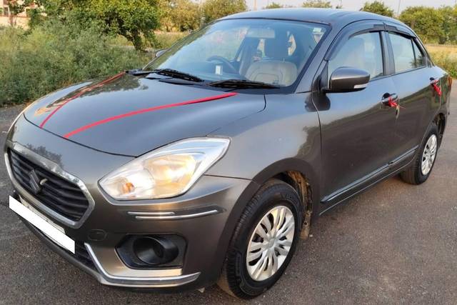https://images10.gaadi.com/usedcar_image/4577768/original/processed_4df6992cf2ae03e7e667fed81a6ed49c.jpg?imwidth=6400