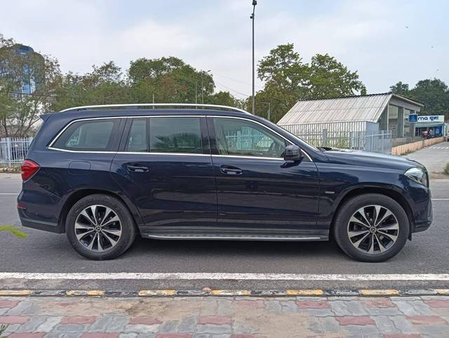 https://images10.gaadi.com/usedcar_image/4577769/original/processed_916d1ce1f139ab2241fb9cee6d85e4f4.jpg?imwidth=6401
