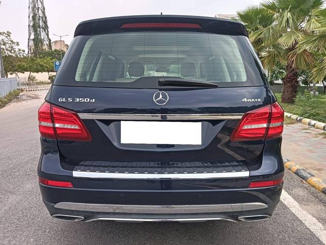 https://images10.gaadi.com/usedcar_image/4577769/original/processed_fb268d6c49ae0723870245e2057e0249.jpg?imwidth=6402