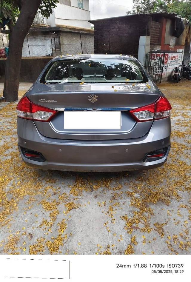 https://images10.gaadi.com/usedcar_image/4577782/original/processed_69cbf627355119f2ddf8ab24c1874294.jpeg?imwidth=6402