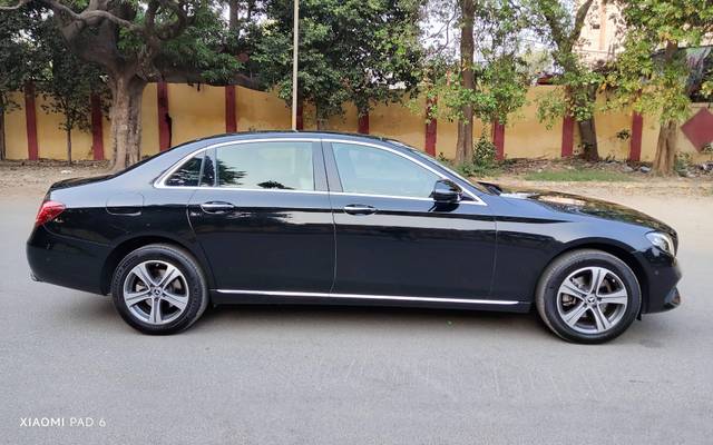 https://images10.gaadi.com/usedcar_image/4577787/original/processed_40d2ac0a3c9d5b6a3b2dbc5430aa954e.jpg?imwidth=6401