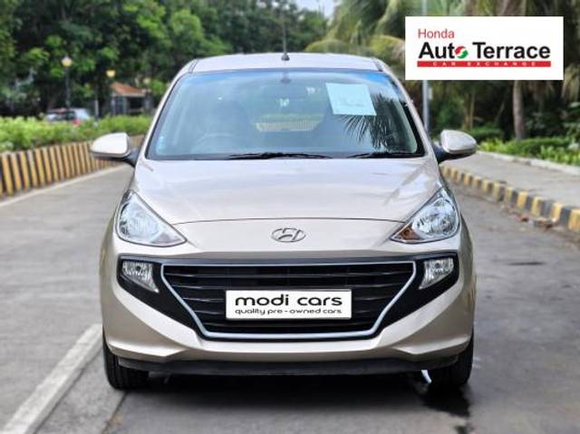 https://images10.gaadi.com/usedcar_image/4577790/original/34780ab4f83698bcffd0ed6b0360fa93.jpeg?imwidth=6400