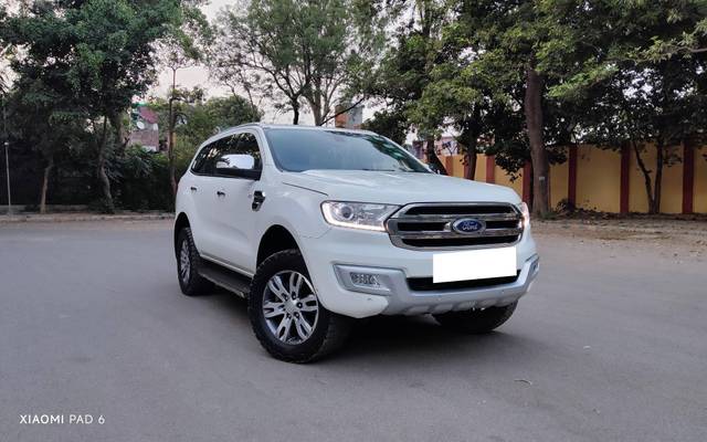 https://images10.gaadi.com/usedcar_image/4577794/original/processed_92fc9a671c7efc519d2f6cd929e68433.jpg?imwidth=6400