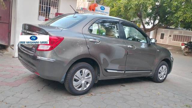 https://images10.gaadi.com/usedcar_image/4577797/original/processed_f39f4a52e0a103cdb79c75a7cec112fb.jpg?imwidth=6402
