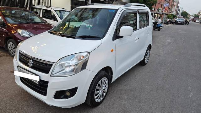 https://images10.gaadi.com/usedcar_image/4577798/original/processed_cfcd8d1099951d961618d6cbacbdb68b.jpg?imwidth=6402