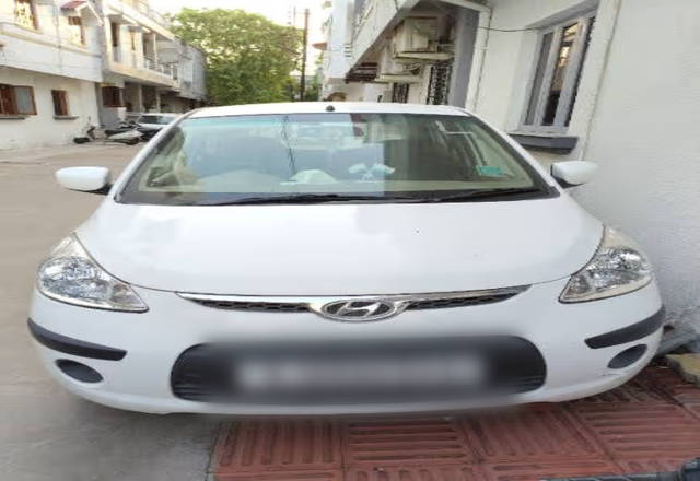 https://images10.gaadi.com/usedcar_image/4577804/original/db4d2386-3aa6-4158-93e3-be2801d13428.?imwidth=6400